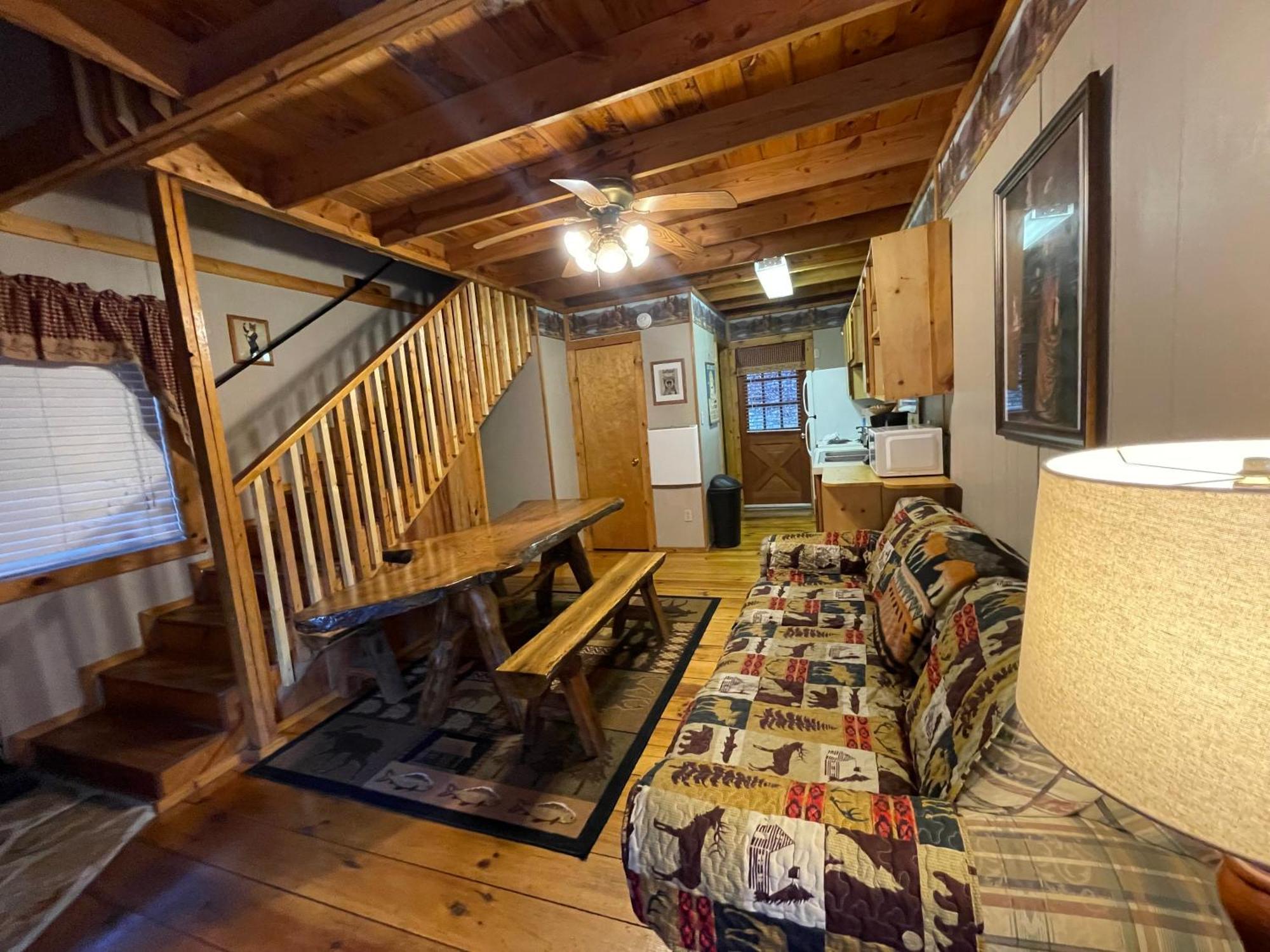 Amazing Cabin Fireplace And Stream #11 Helen Dış mekan fotoğraf